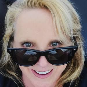 Meet your Posher, Deborah